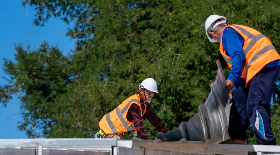 Professional gutter cleaning in Jackson, WI